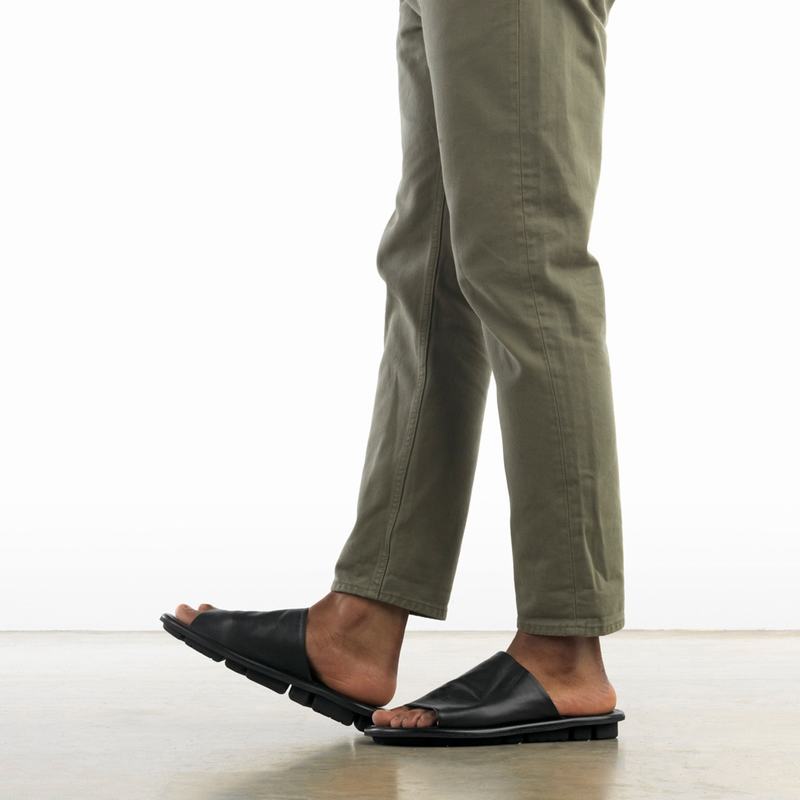 Black Russell And Bromley Flat Bed Men's Sliders | ZKT5394KK