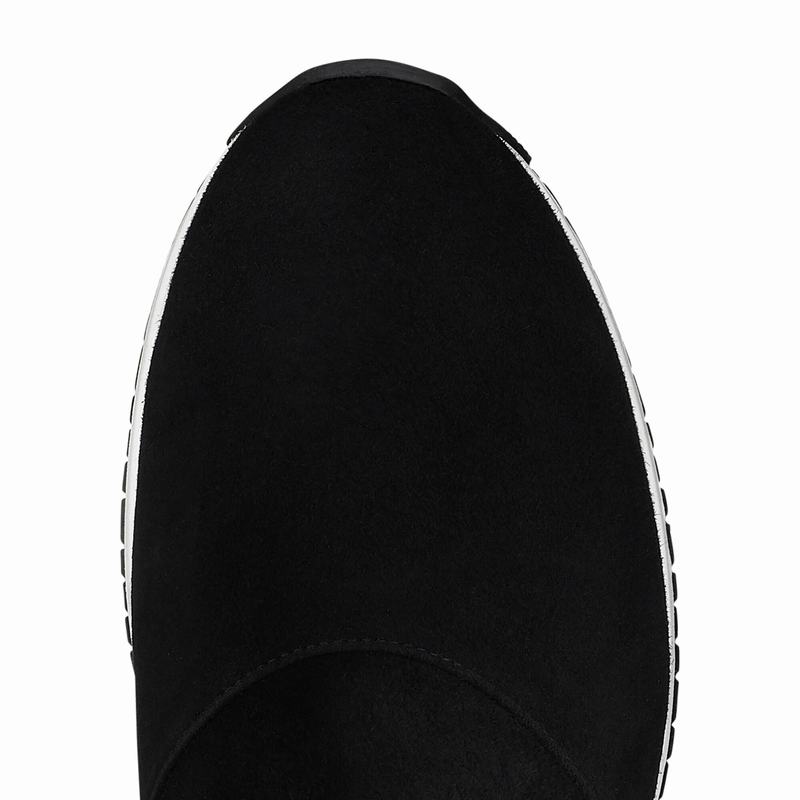Black Russell And Bromley Stretchout Women's Slip On Trainers | WUB7755HC