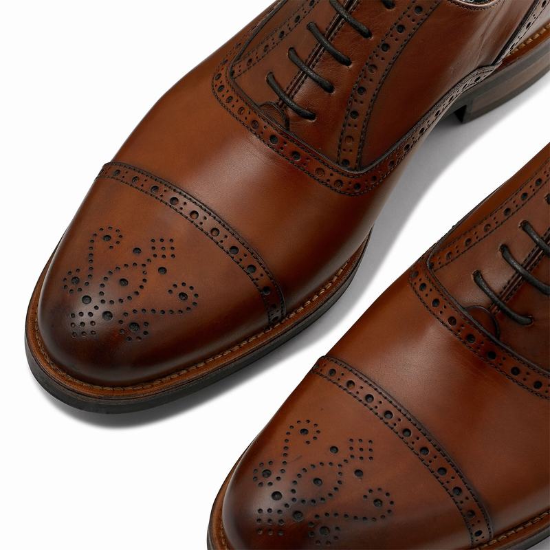 Brown Russell And Bromley Chiltern Men's Brogues | AHR1799PN