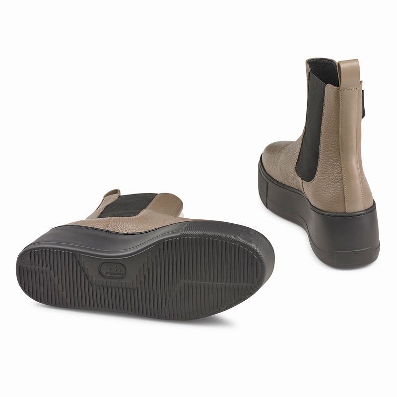 Brown Russell And Bromley Park Way Women's Chelsea Boots | NWW9093VY