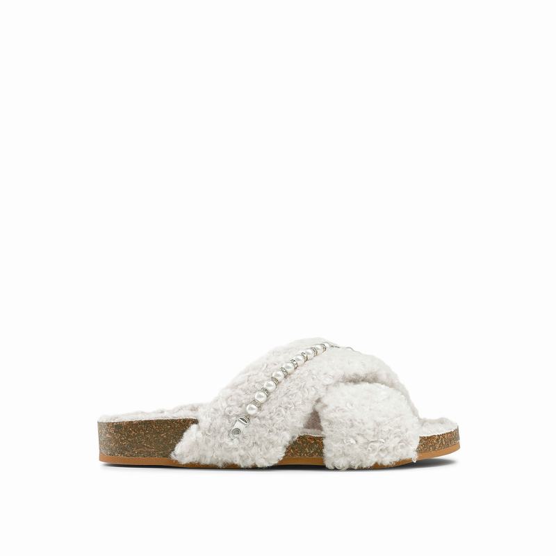 Cream White Russell And Bromley Cozie Women\'s Slippers | KSQ9759HY