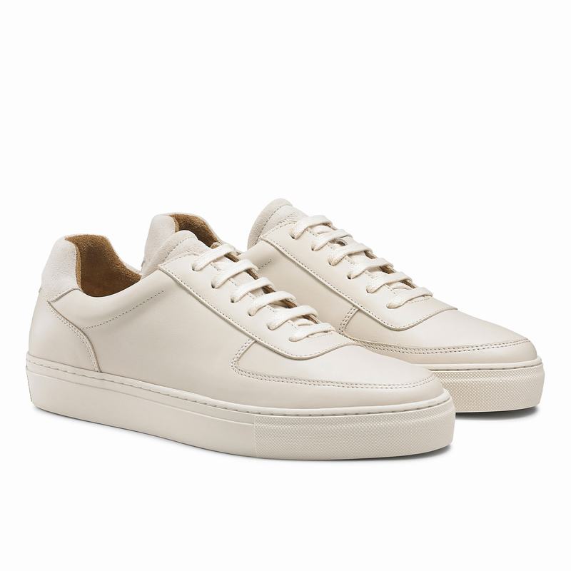 Cream White Russell And Bromley Outfield Men's Low Top Sneakers | RPQ8811FQ