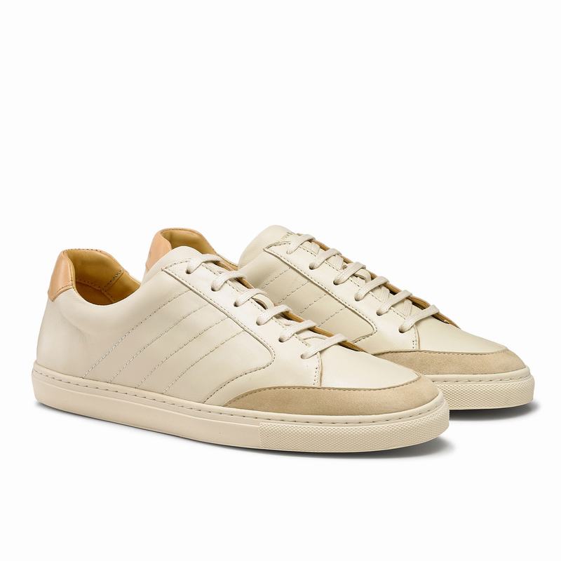 Cream White Russell And Bromley Retrospect Men's Low Top Sneakers | SGU18RD