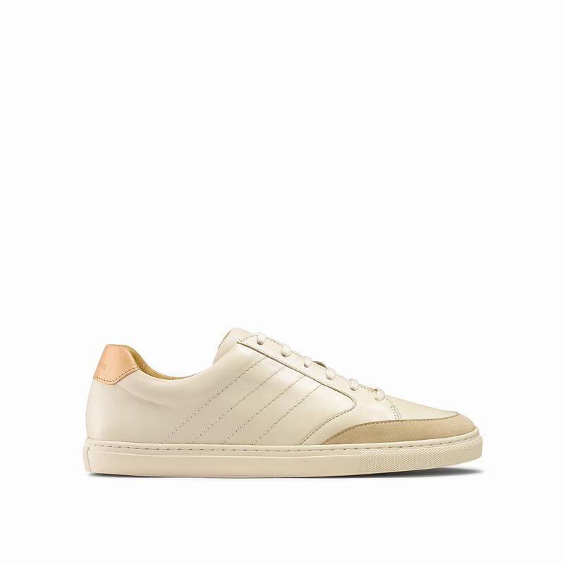 Cream White Russell And Bromley Retrospect Men\'s Low Top Sneakers | SGU18RD