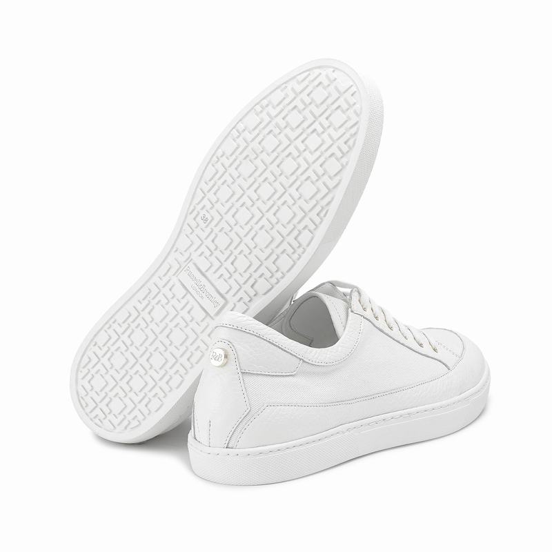 White Russell And Bromley Belair Women's Low Top Sneakers | ZLC3034BB