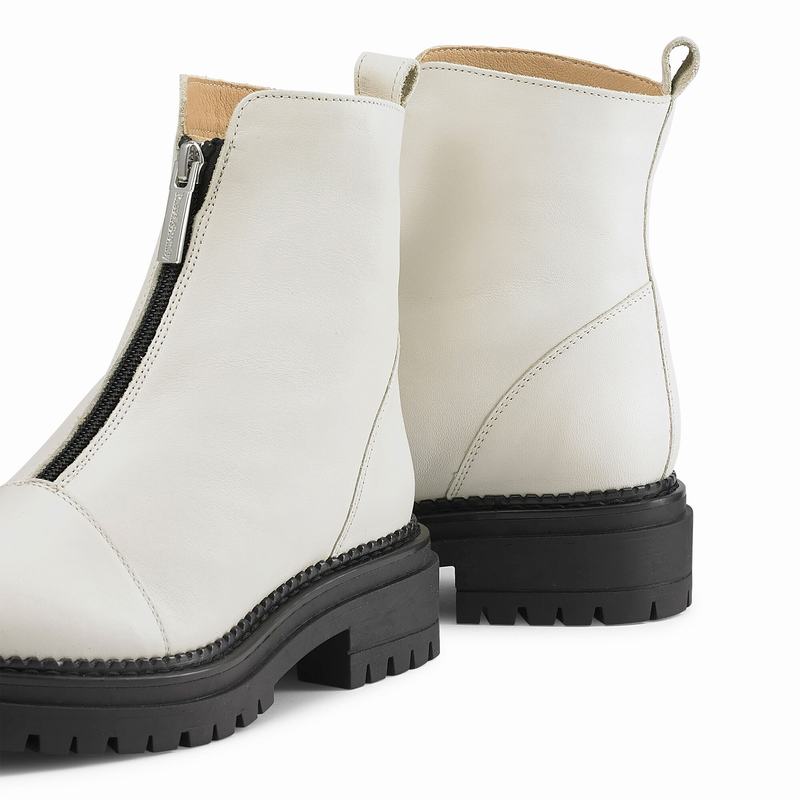 White Russell And Bromley Conquest Women's Ankle Boots | XAN267II