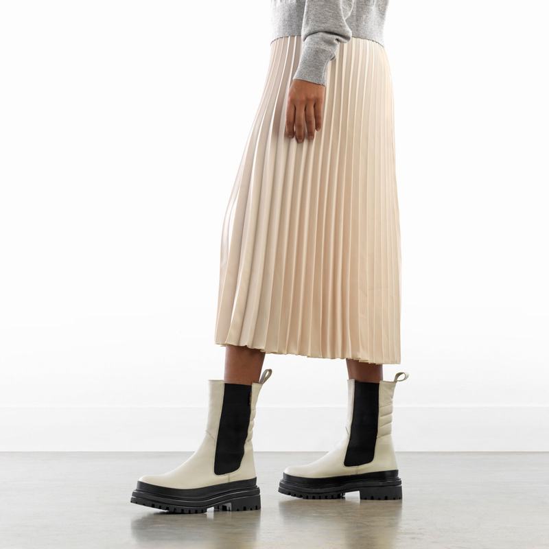 White Russell And Bromley Highway Women's Chelsea Boots | LFX9134GJ