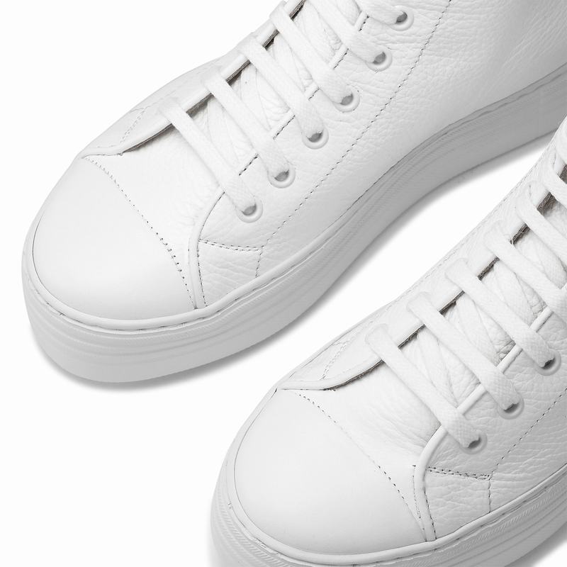 White Russell And Bromley Saturn Hi Women's High Top Sneakers | ILM666WT